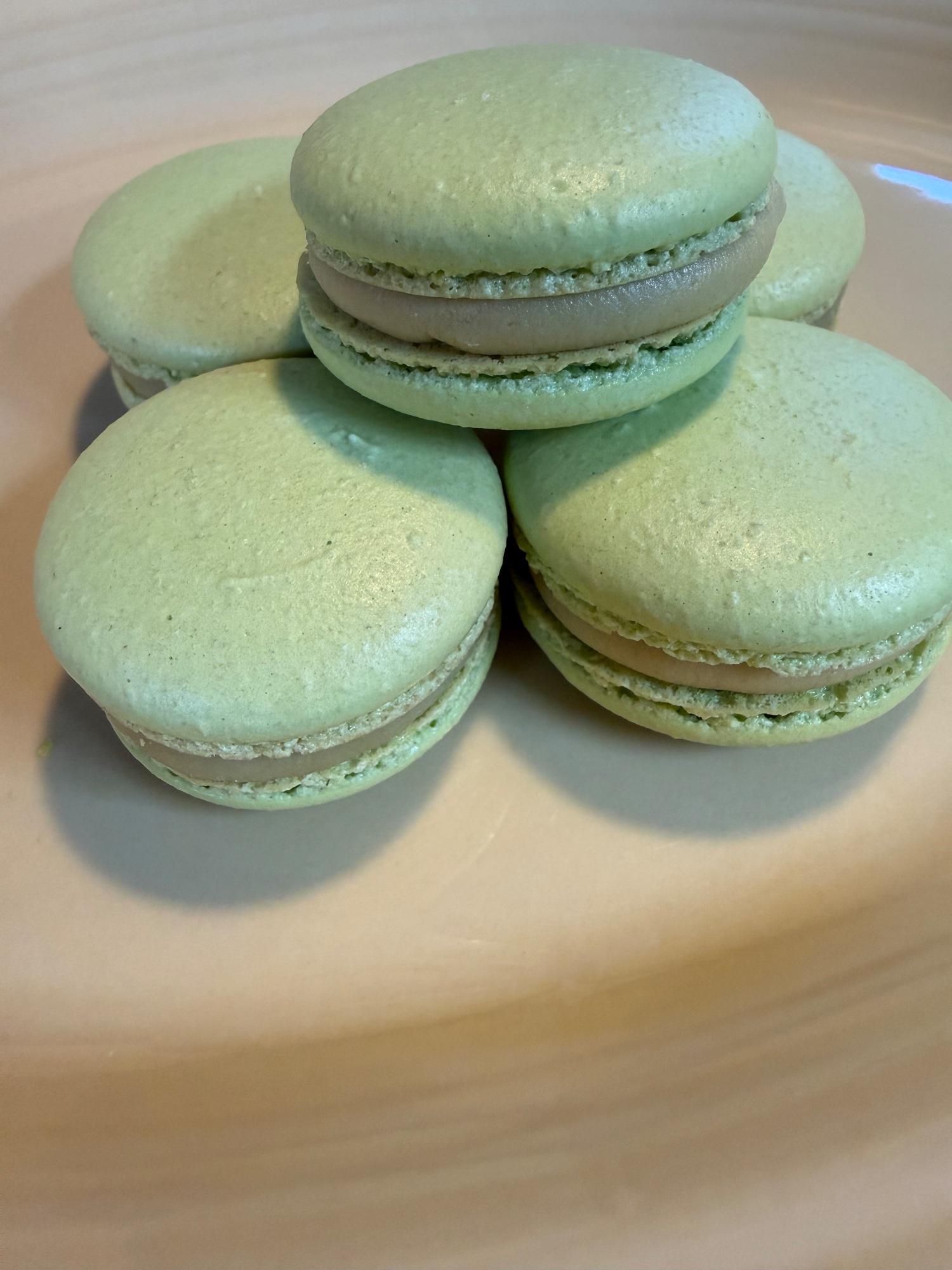 Pistachio Macarons — photo 2 of 3